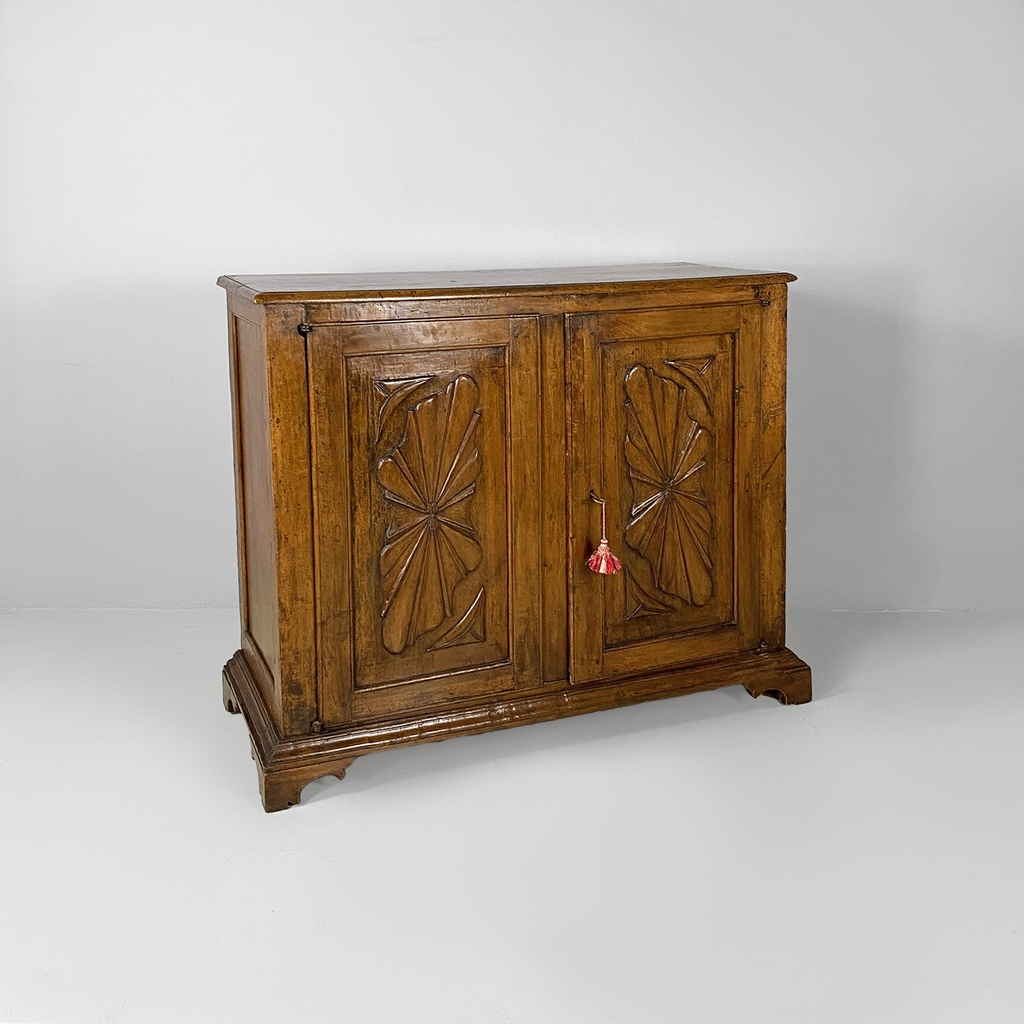 Credenza in legno, fine del 1600 ca. 