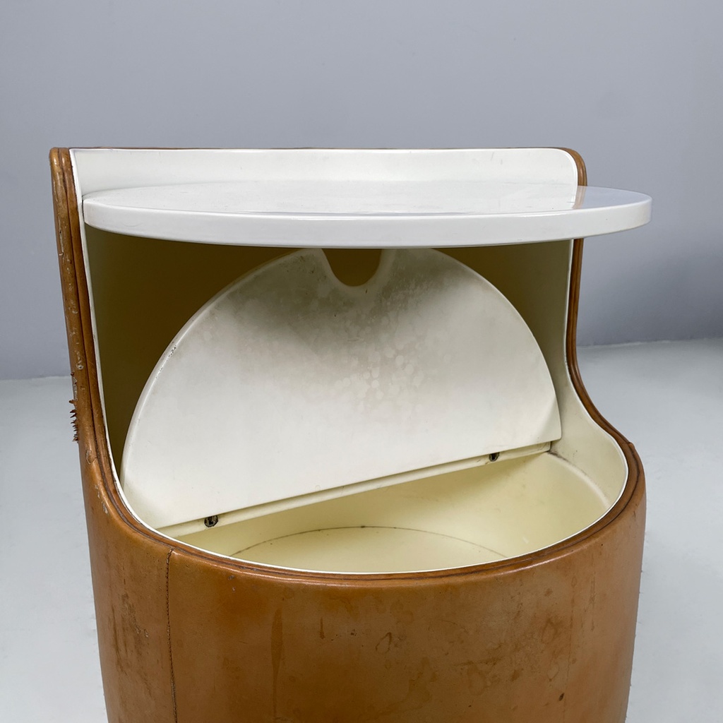 Comodini mod. Lullaby di Luigi Massoni per Poltrona Frau