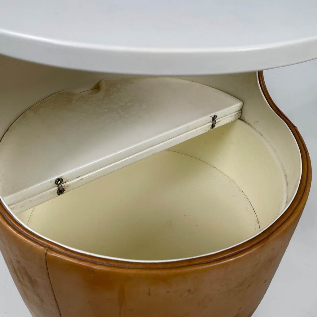 Comodini mod. Lullaby di Luigi Massoni per Poltrona Frau