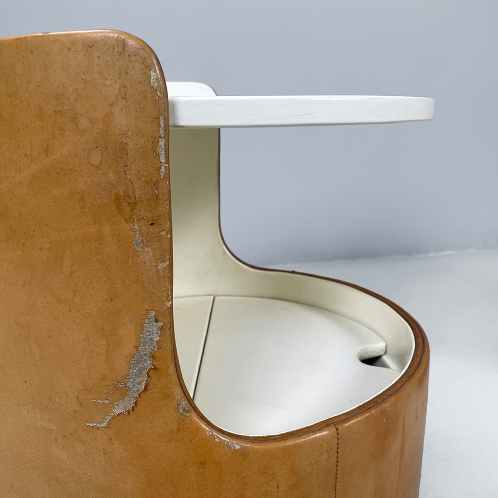 Comodini mod. Lullaby di Luigi Massoni per Poltrona Frau