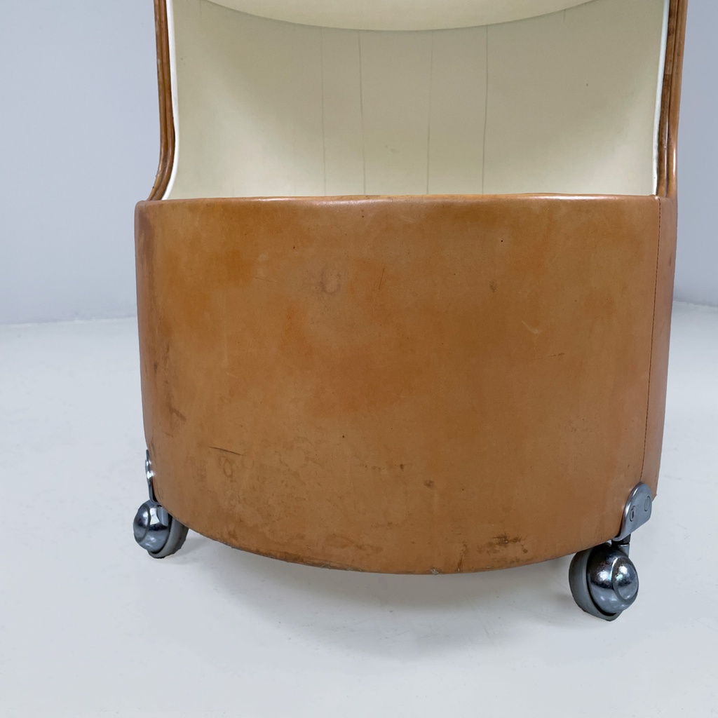 Comodini mod. Lullaby di Luigi Massoni per Poltrona Frau