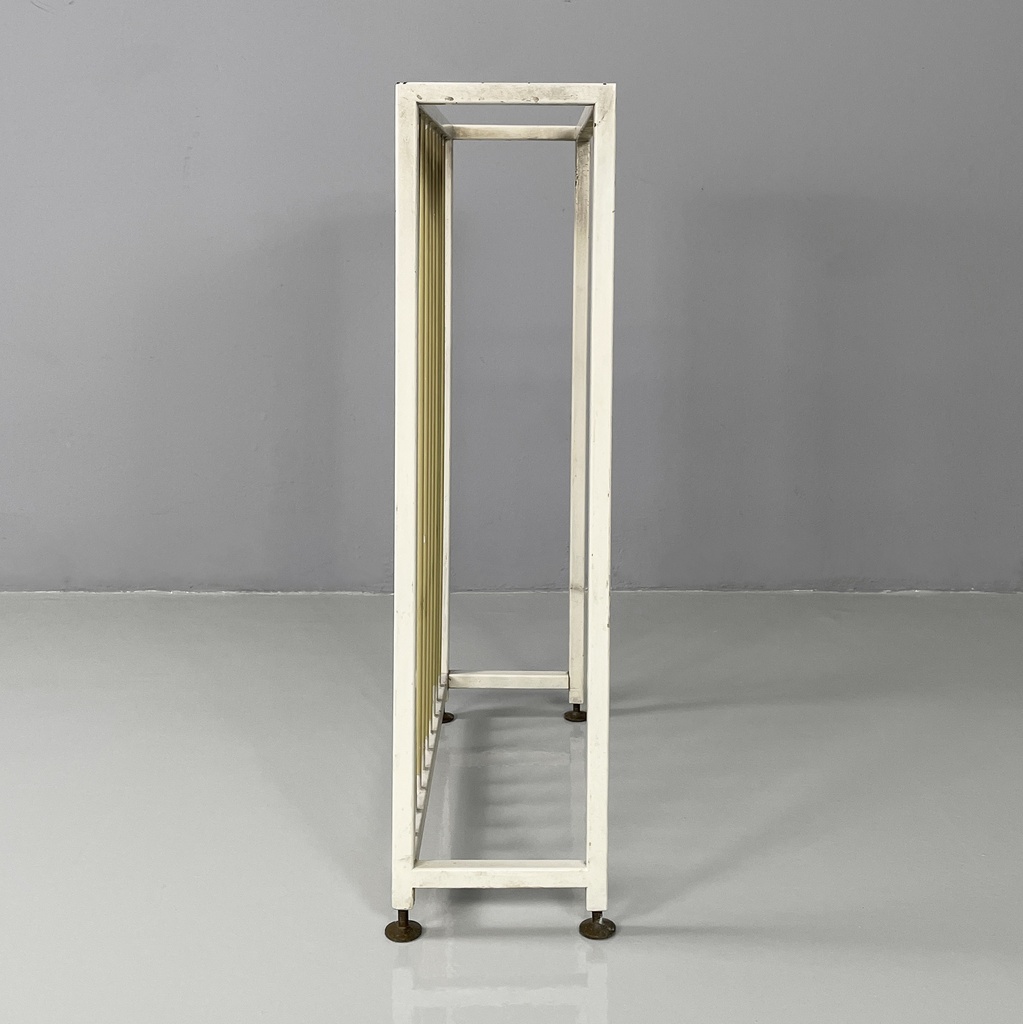 Copricalorifero in metallo bianco, 1950 ca.