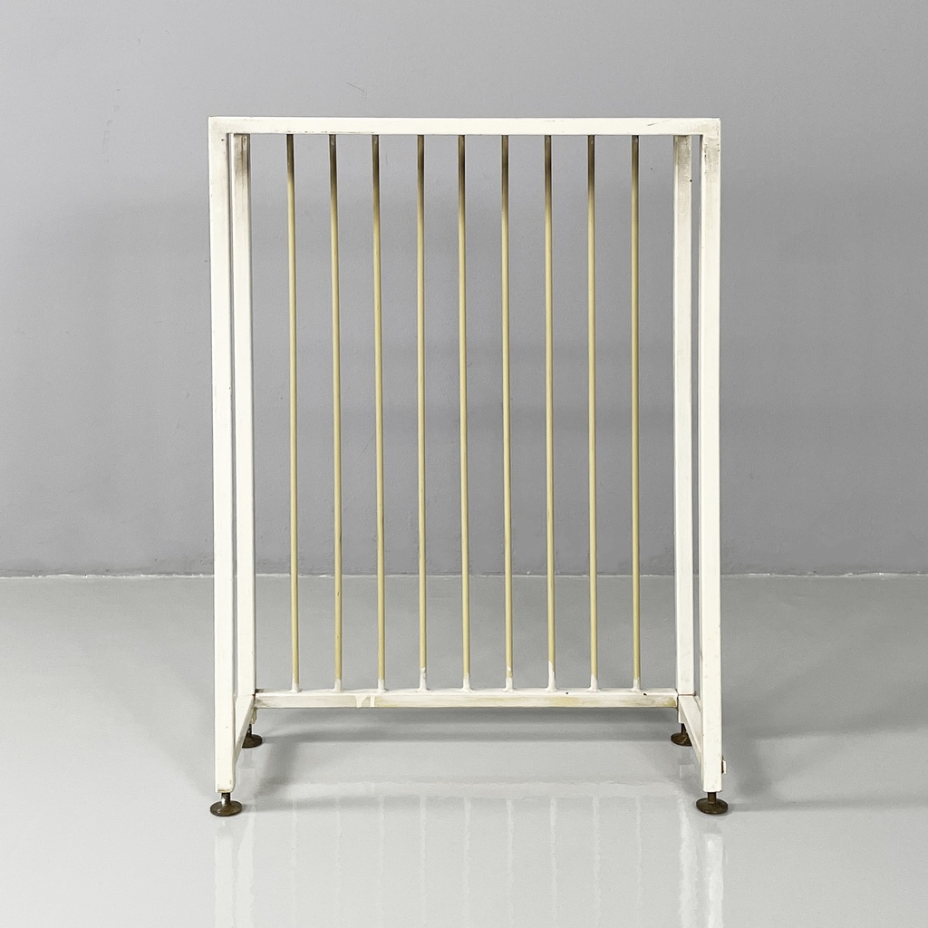 Copricalorifero in metallo bianco, 1950 ca.