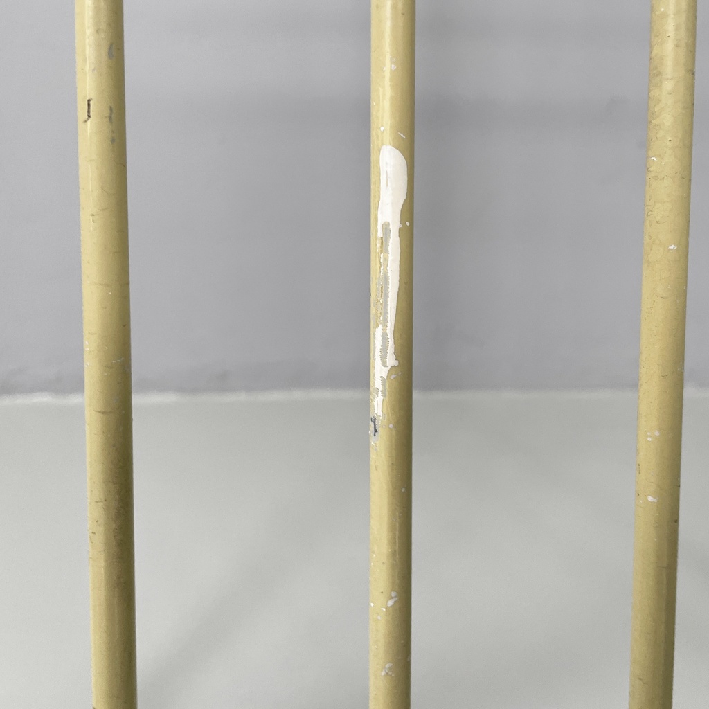 Copricalorifero in metallo bianco, 1950 ca.