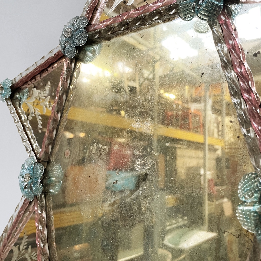 Specchio da parete con decorazioni in vetro, 1980 ca.