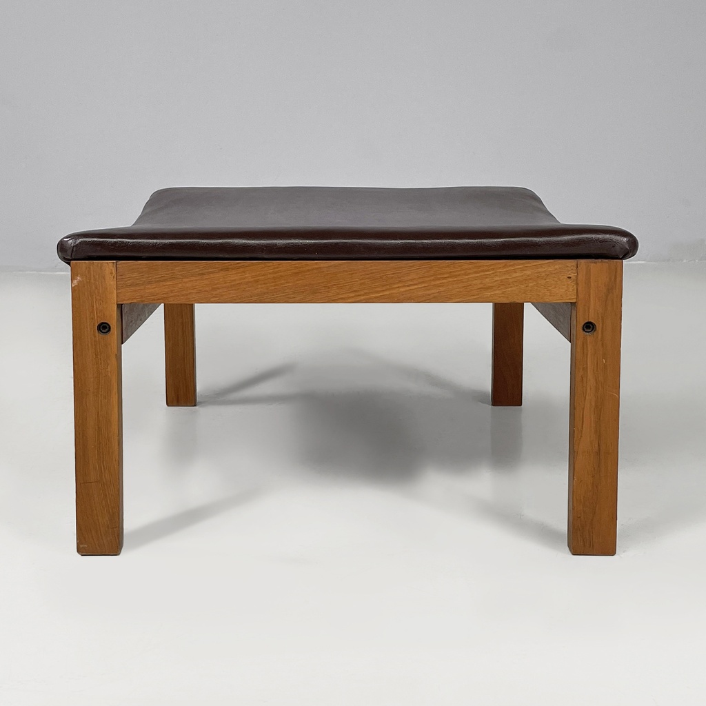 Pouf in pelle marrone e legno, 1960 ca.