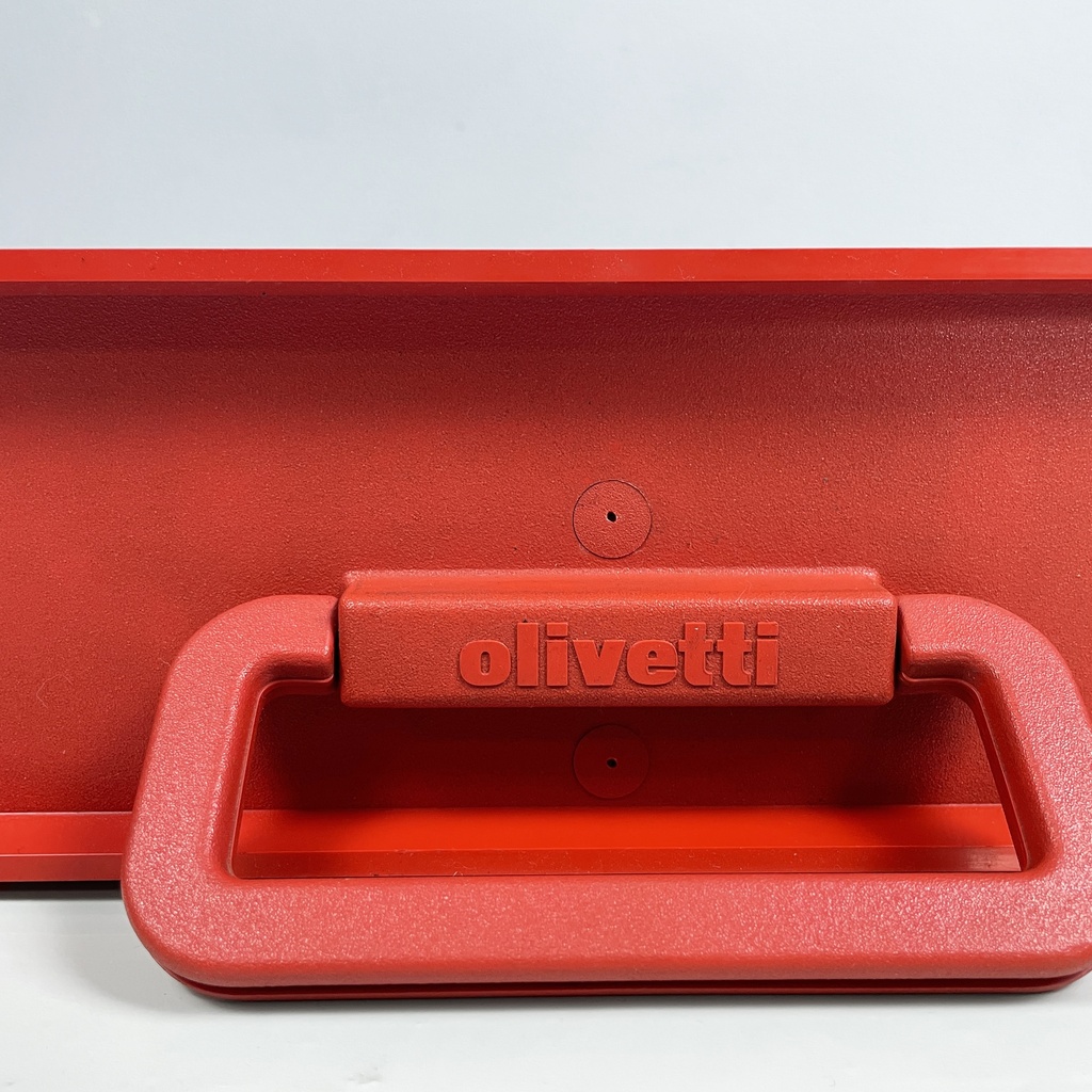 Macchina da scrivere Valentine di Ettore Sottsass e Perry A. King per Olivetti, 1970 ca.