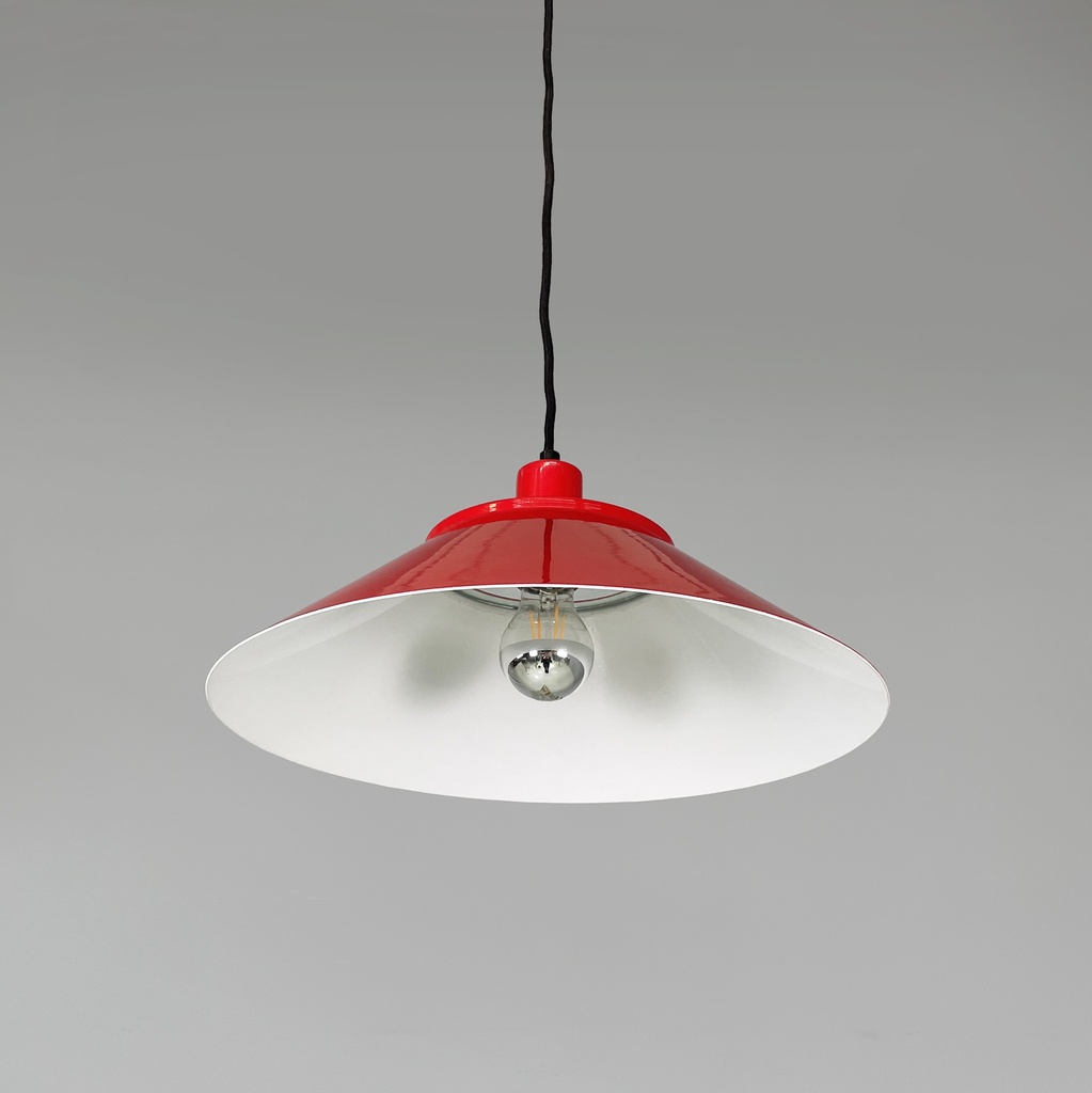Lampadario in metallo rosso e vetro, 1970 ca.