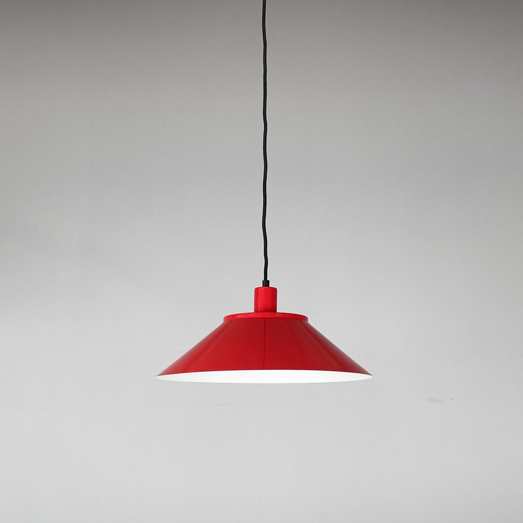 Lampadario in metallo rosso e vetro, 1970 ca.