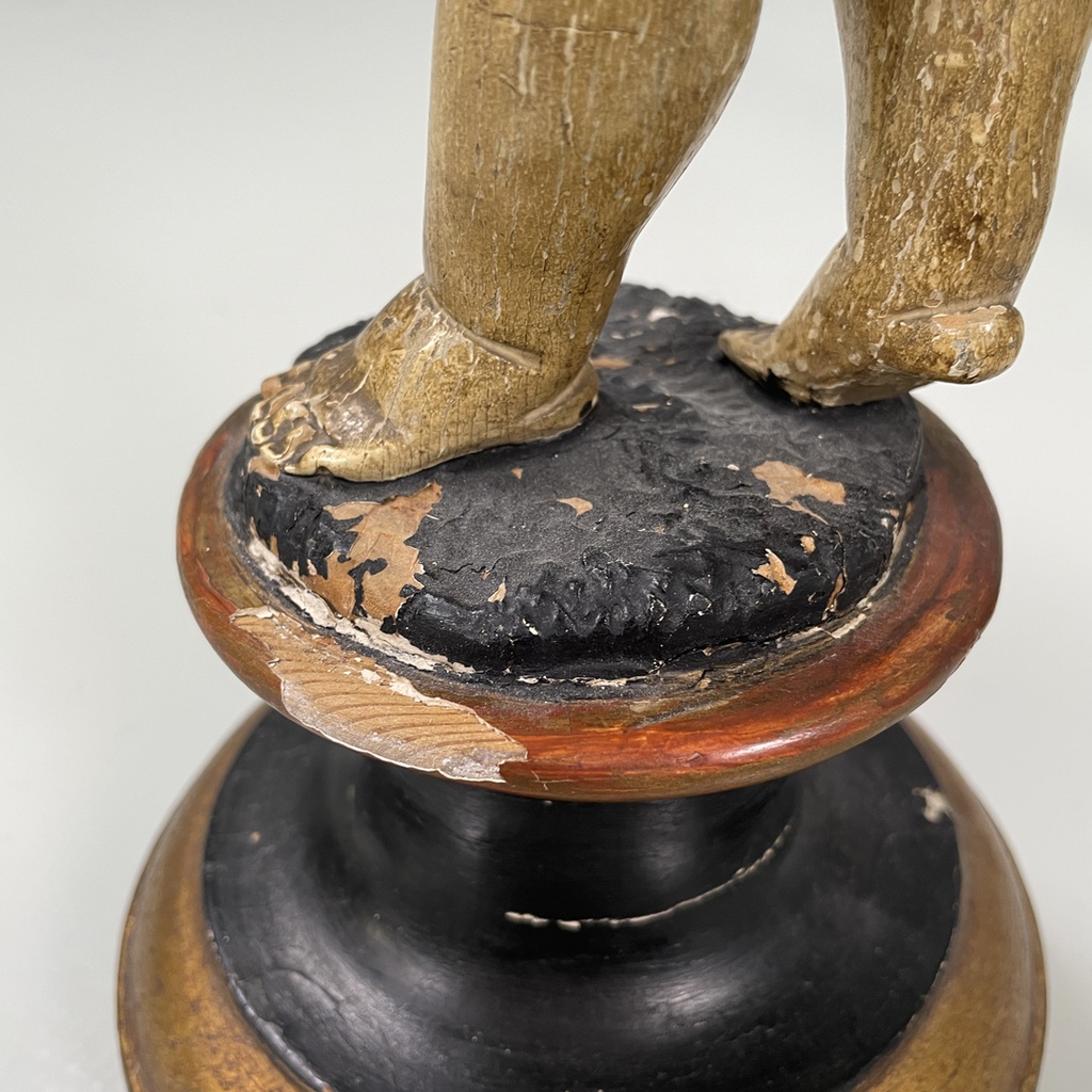 Sculture di putti in legno, fine 1800 ca.