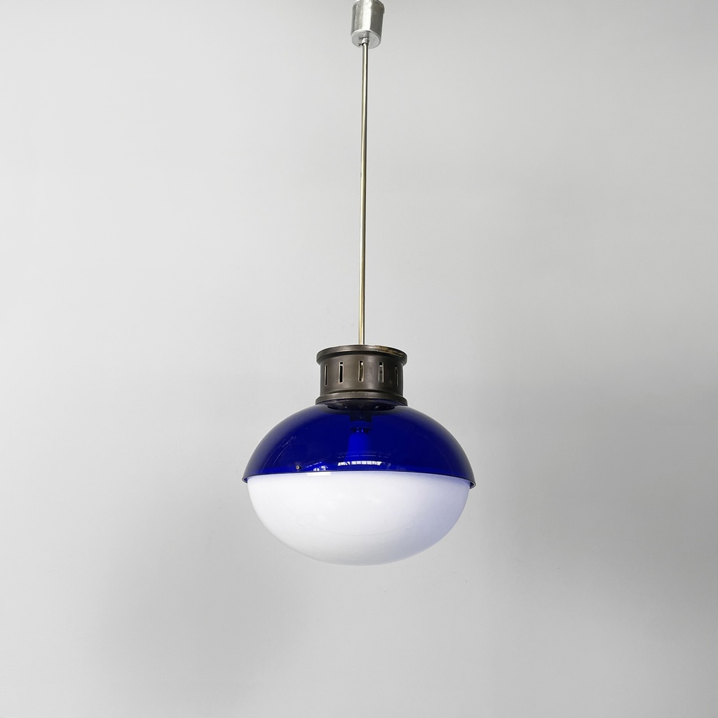 Lampadario in plexiglass blue e bianco, 1970 ca.