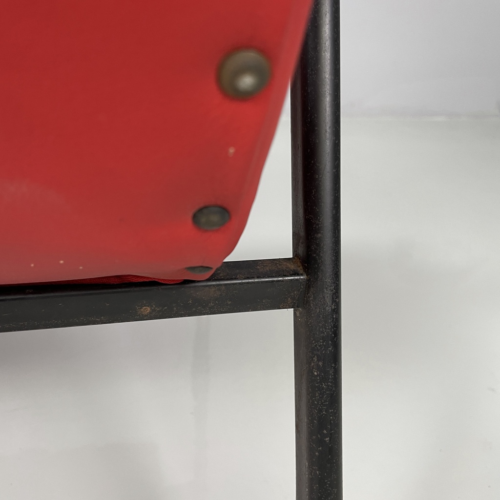 Poltrona in sky rosso e metallo nero, 1960 ca.
