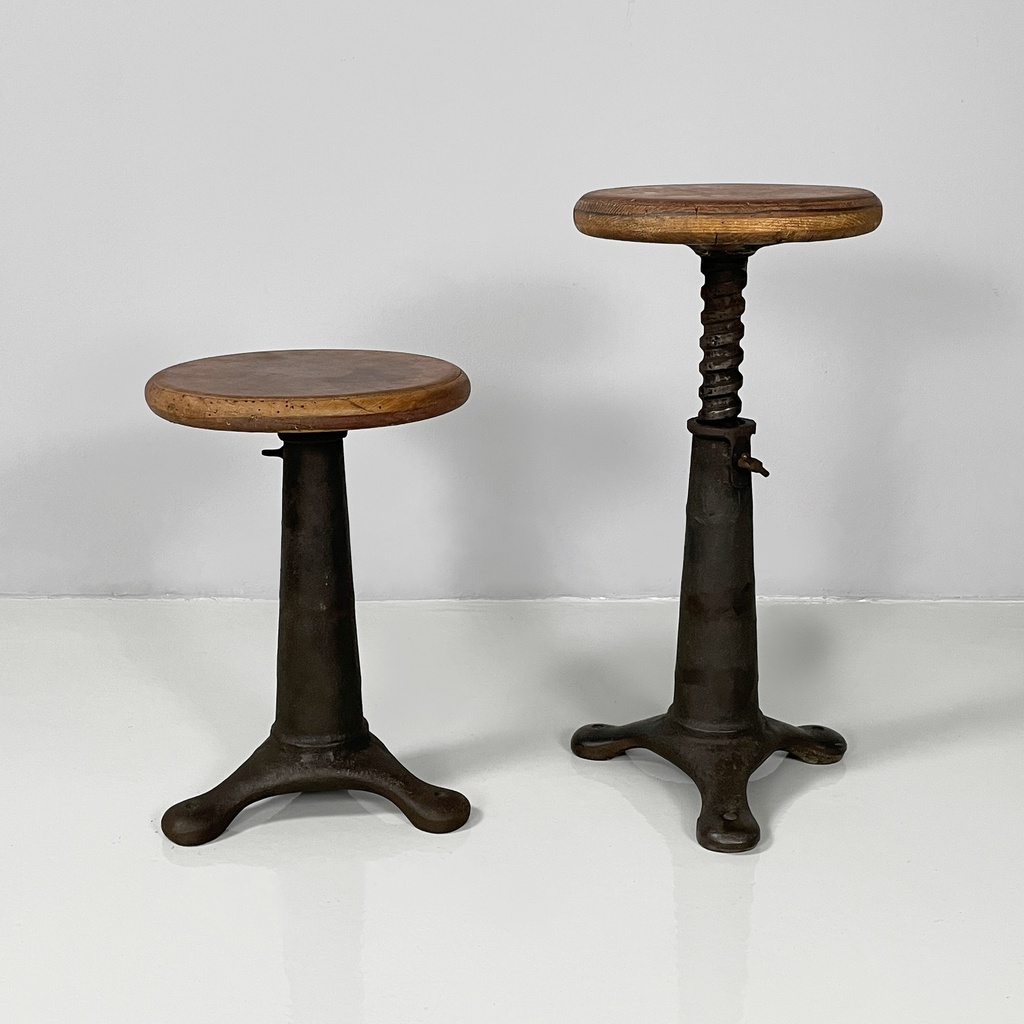 Sgabelli in legno e ghisa, 1930 ca.