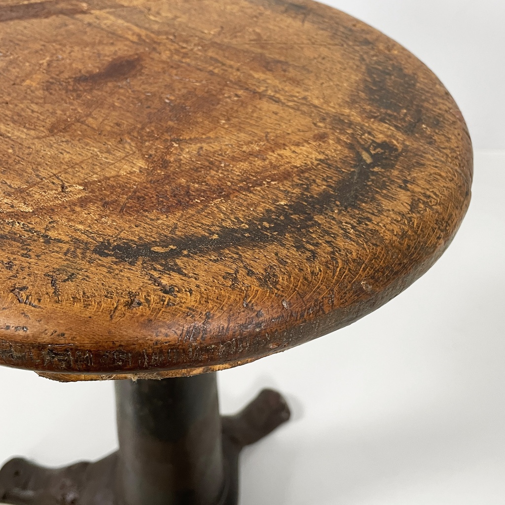 Sgabello in legno e ghisa, 1930 ca.