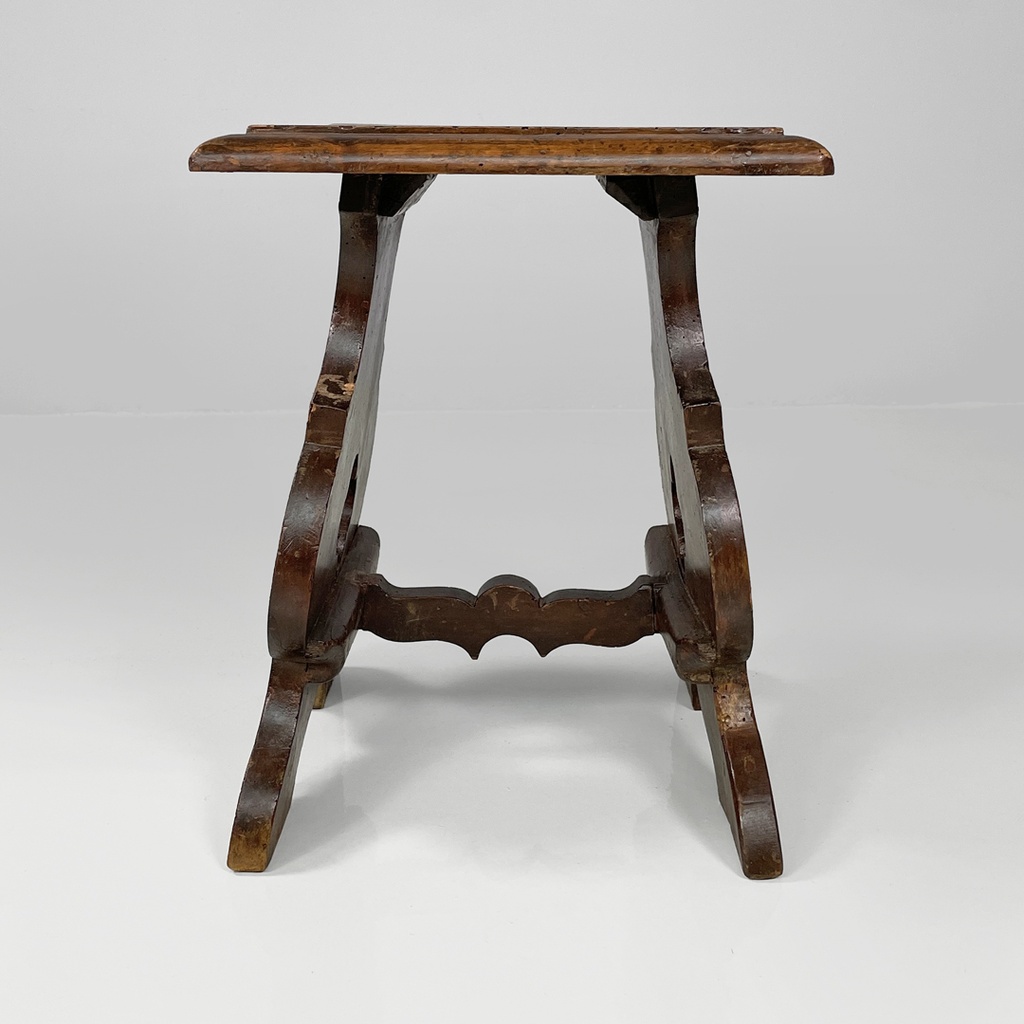 Sgabelli in legno, fine 1800 ca.