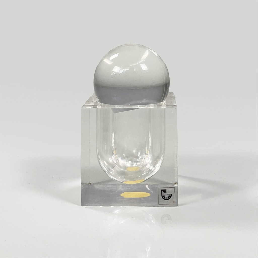 Scultura in lucite per Guzzini, 1970 ca.