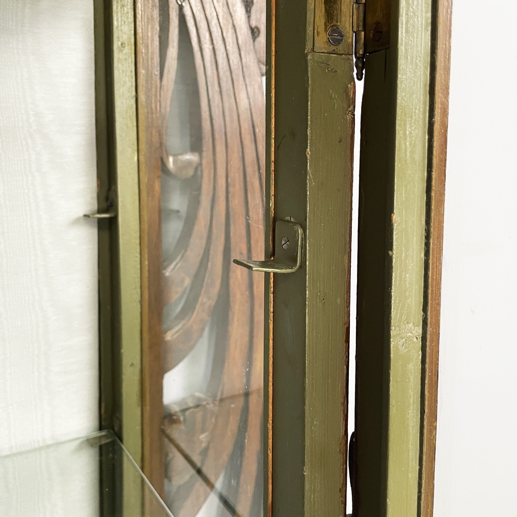 Vetrina da parete in legno e vetro, inizio 1900 ca.