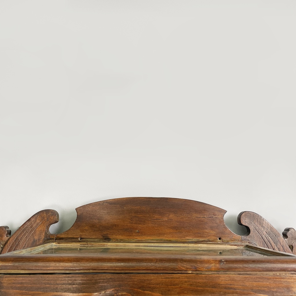 Vetrina da parete in legno e vetro, inizio 1900 ca.