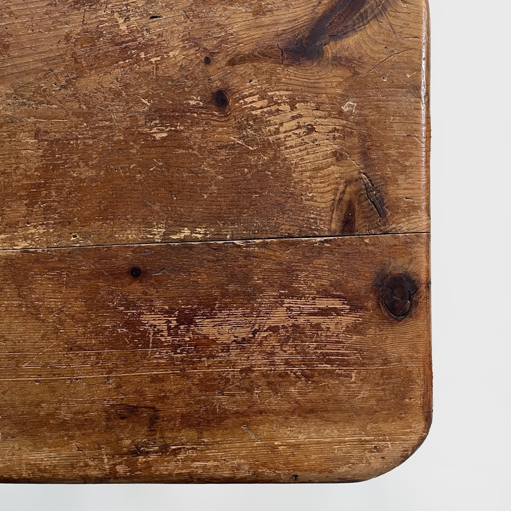 Sgabelli in legno, 1970 ca.