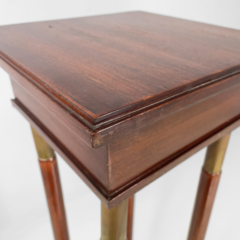 Piedistallo in legno e ottone, metà 1800 ca.