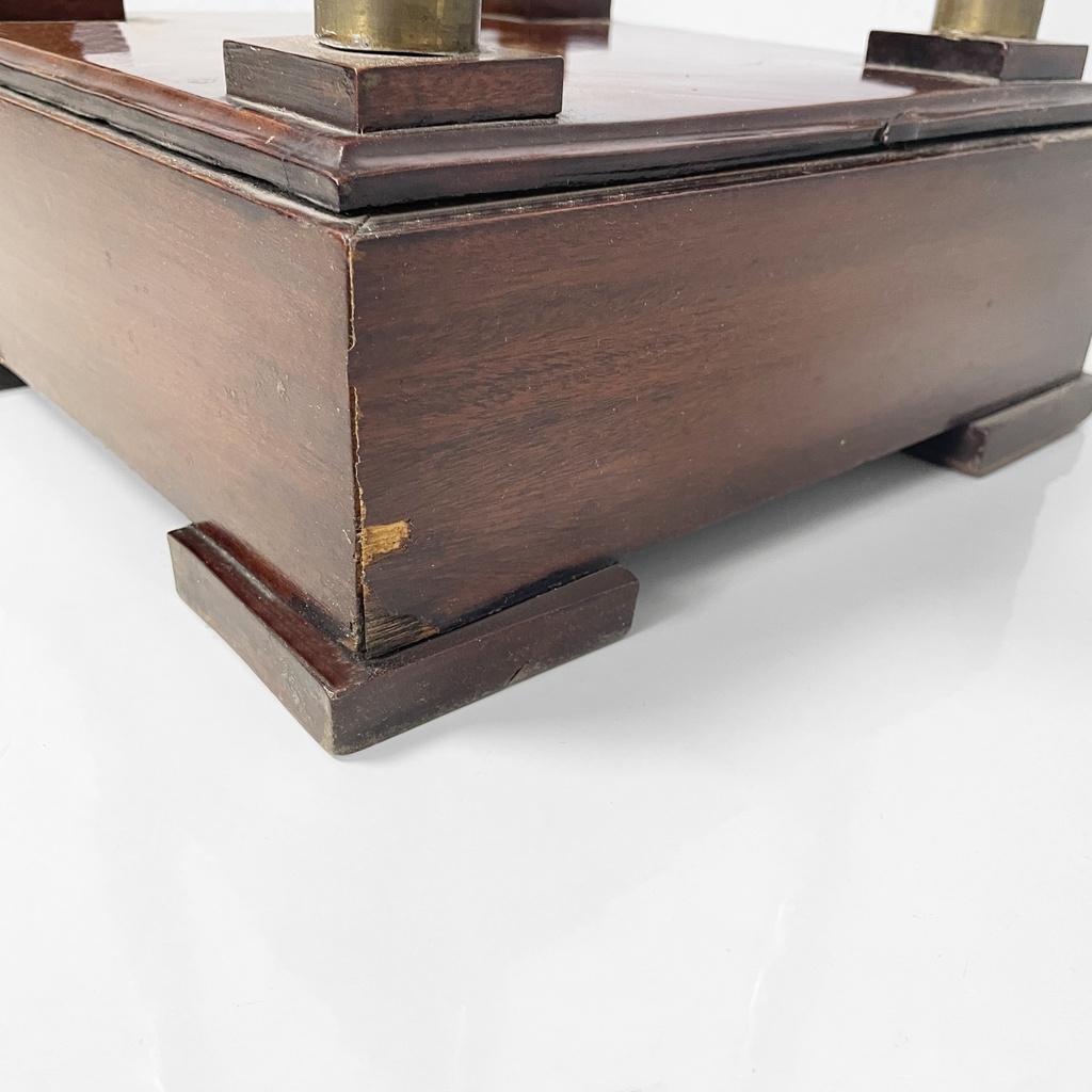 Piedistallo in legno e ottone, metà 1800 ca.