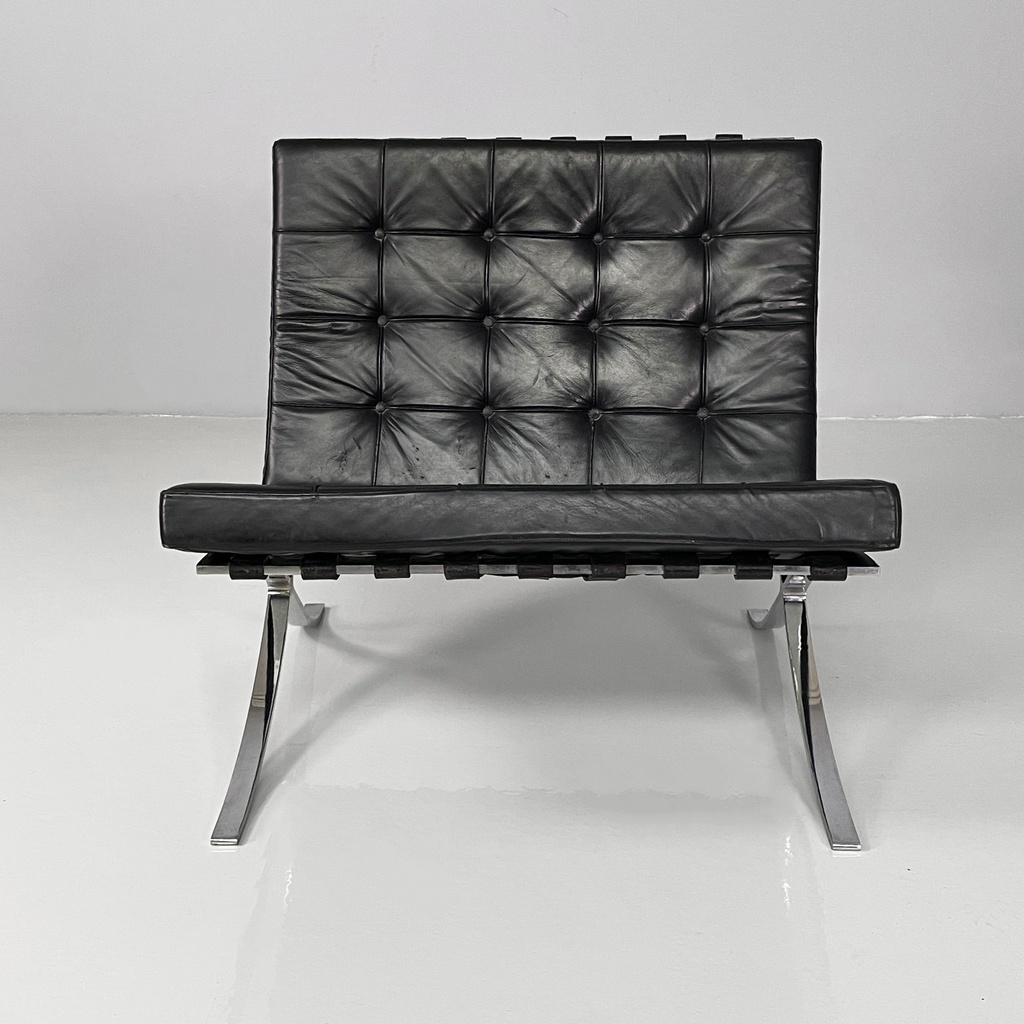Poltrone in pelle nera e acciaio, 1970 ca.