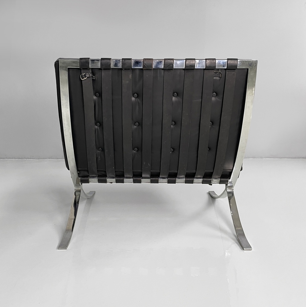 Poltrone in pelle nera e acciaio, 1970 ca.