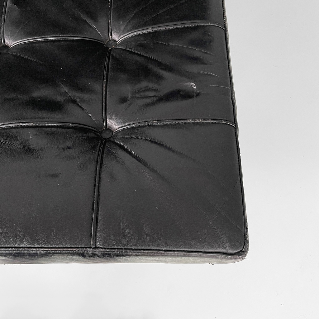 Poltrone in pelle nera e acciaio, 1970 ca.