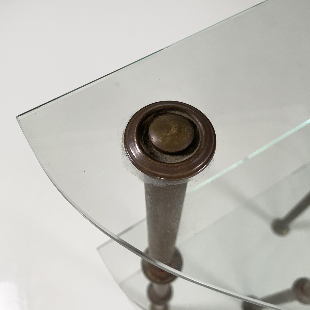 Consolle a tre piani in metallo e vetro, 1920 ca.