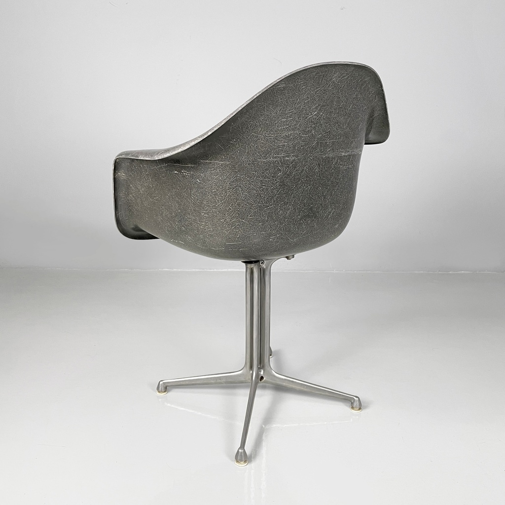 Poltrona La Fonda di Charles e Ray Eames per Herman Miller, 1960 ca.