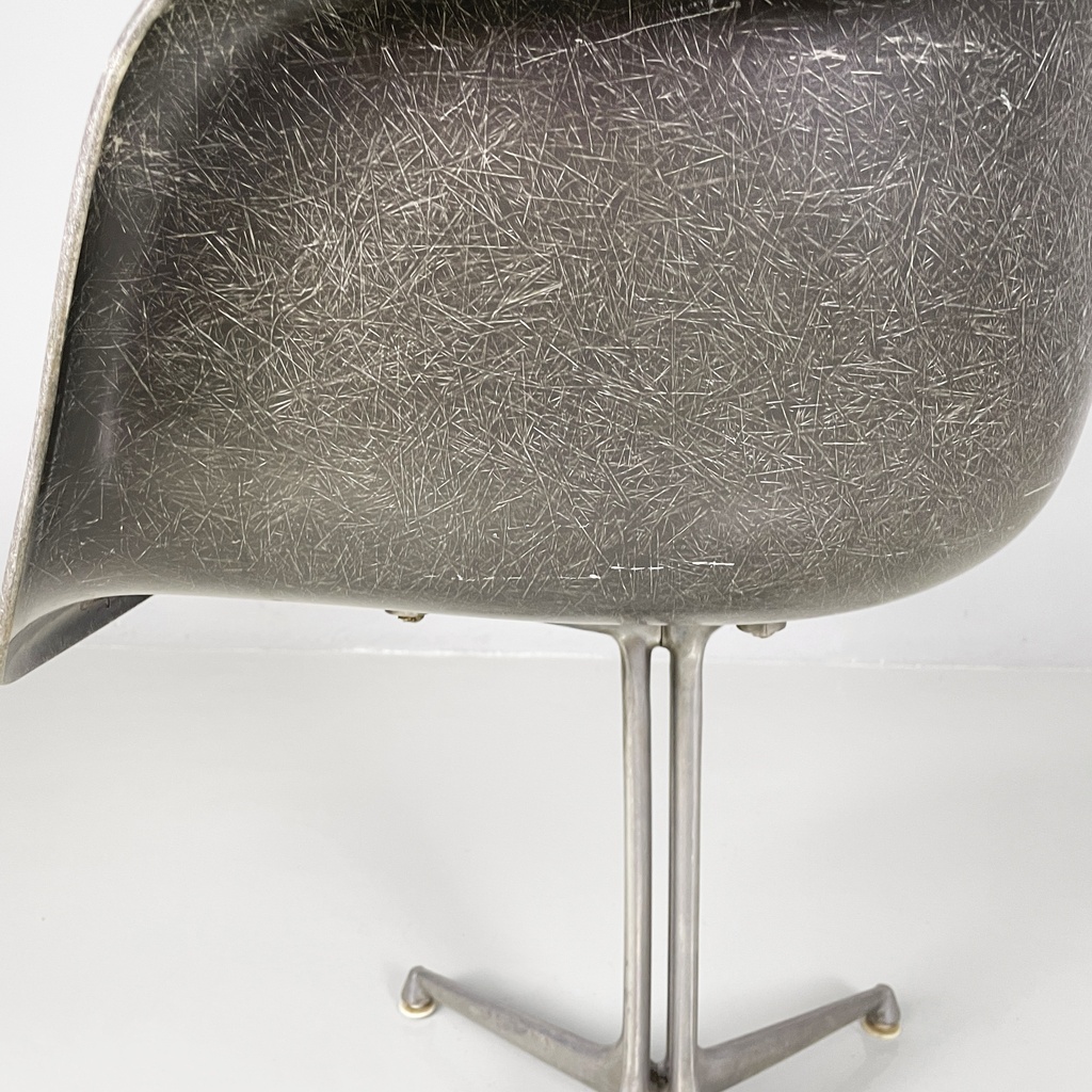 Poltrona La Fonda di Charles e Ray Eames per Herman Miller, 1960 ca.