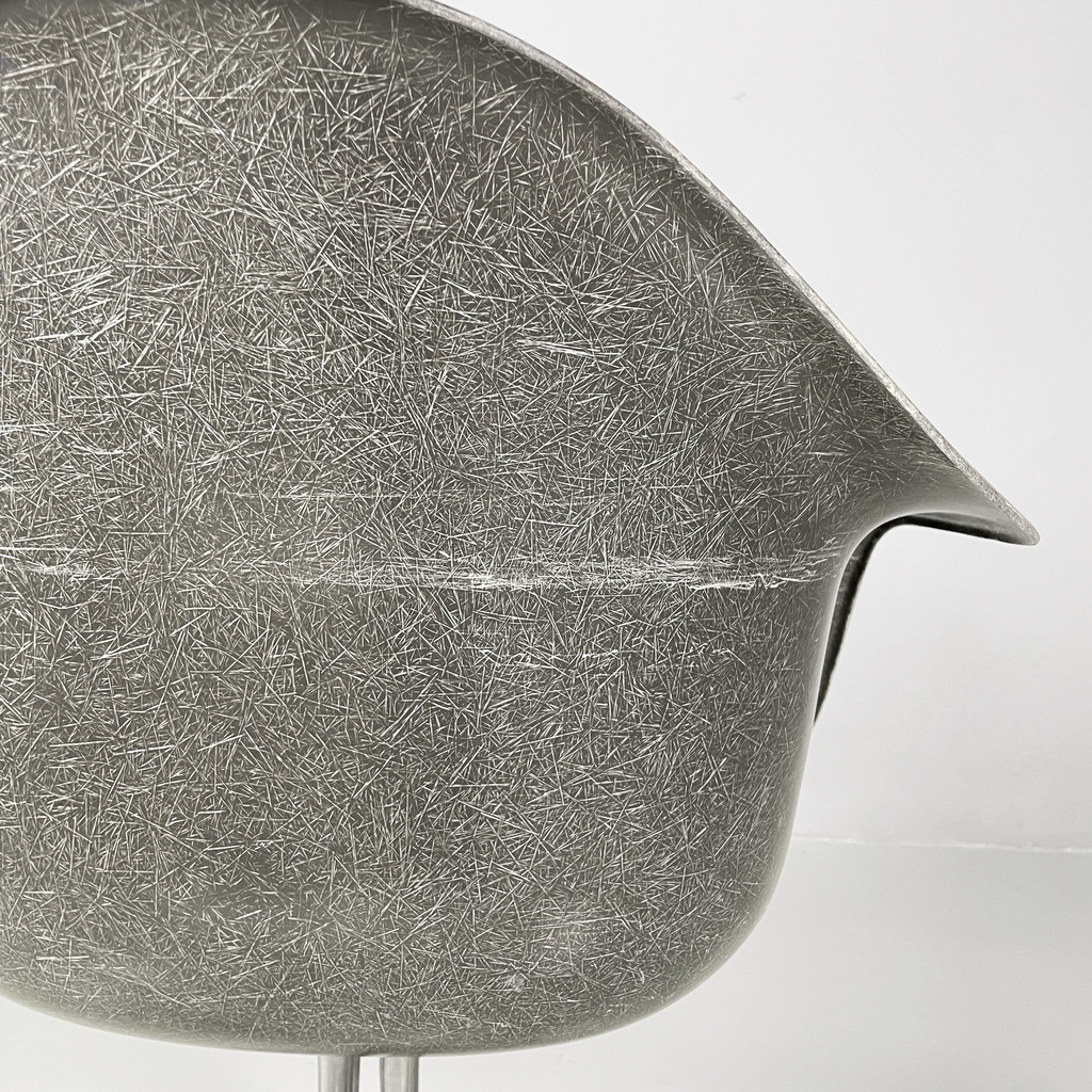 Poltrona La Fonda di Charles e Ray Eames per Herman Miller, 1960 ca.