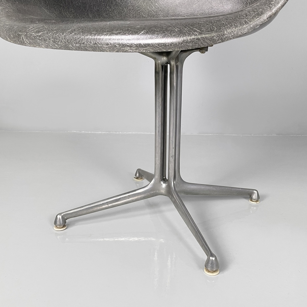 Poltrona La Fonda di Charles e Ray Eames per Herman Miller, 1960 ca.