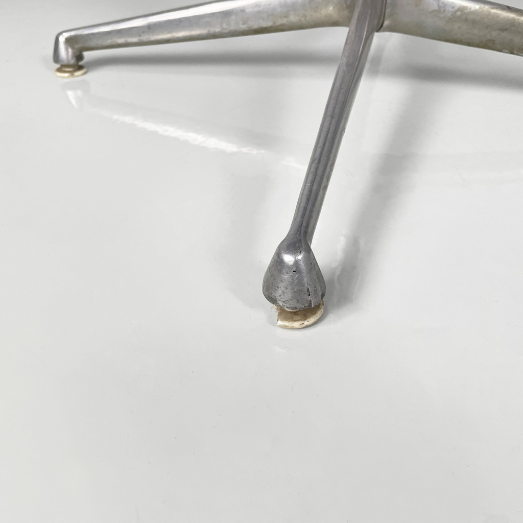 Poltrone La Fonda di Charles Eames per Herman Miller, 1960 ca.