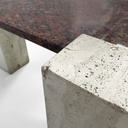 Tavolo da caffè in granito rosso e travertino, 1970 ca.