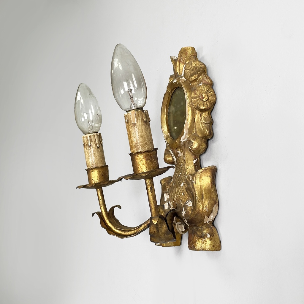 Applique in legno dorato e specchio, 1700 ca.