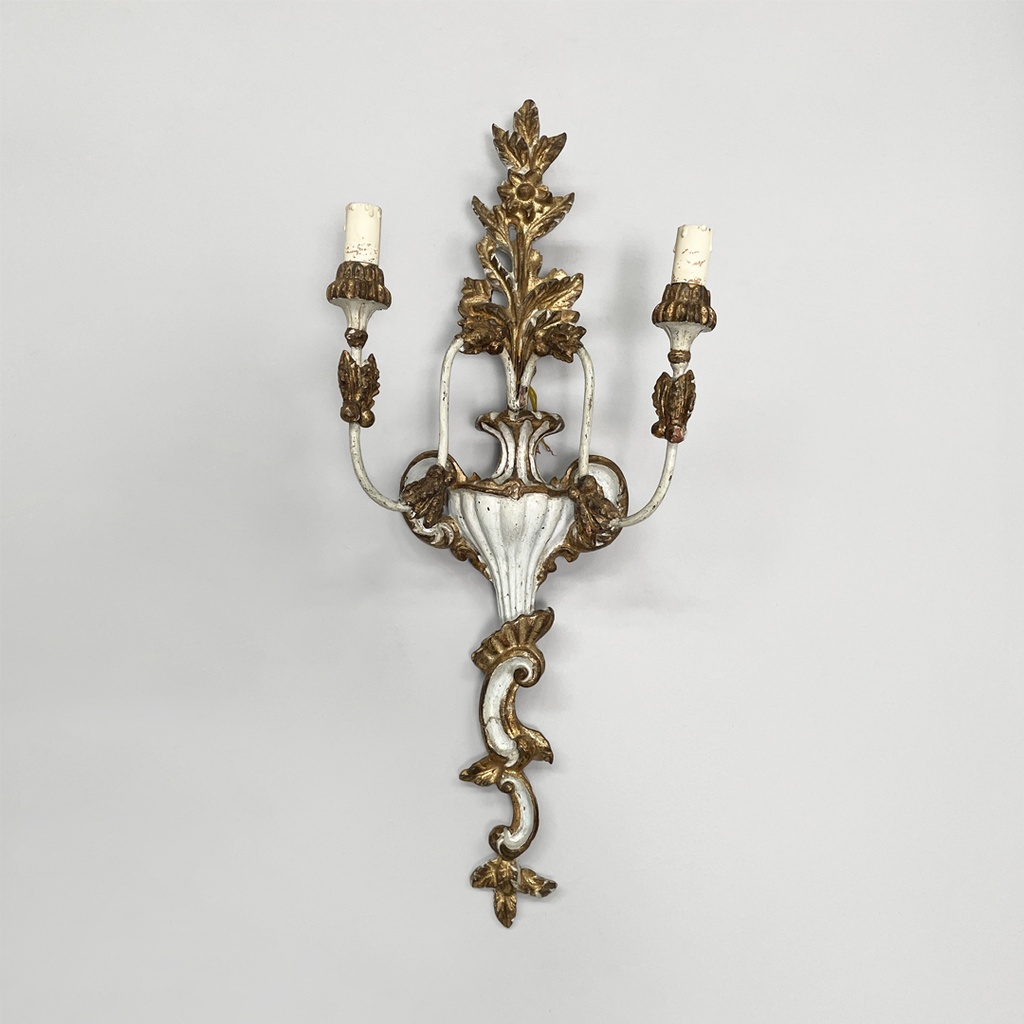 Applique in legno dorato, 1700 ca.