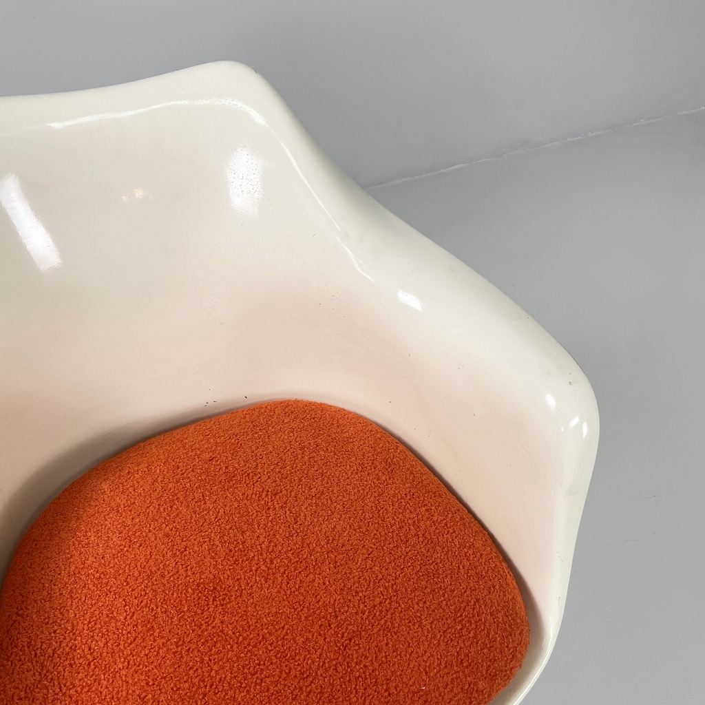 Sedia Tulip di Eerio Saarinen per Knoll, 1970 ca.