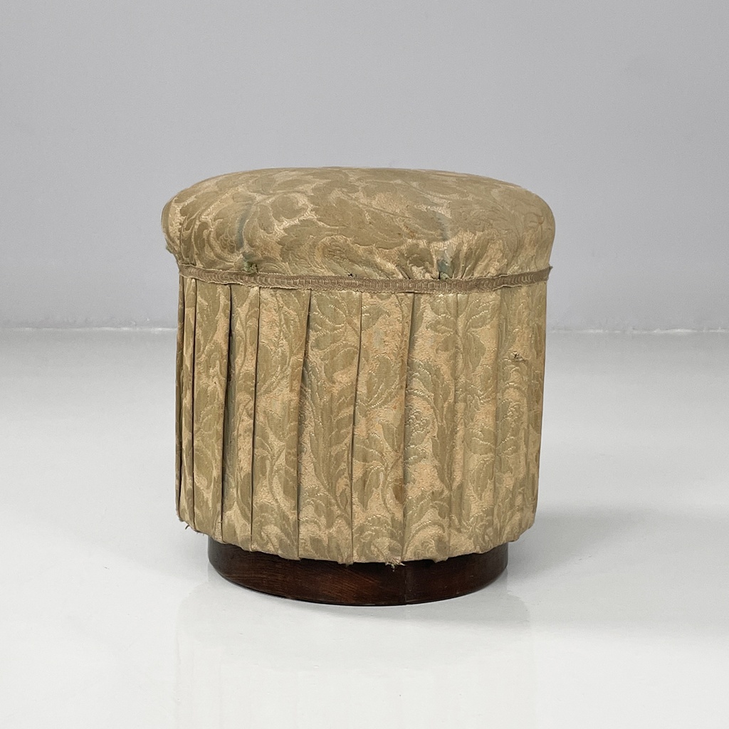 Poggiapiedi o pouf in tessuto, 1900 ca.