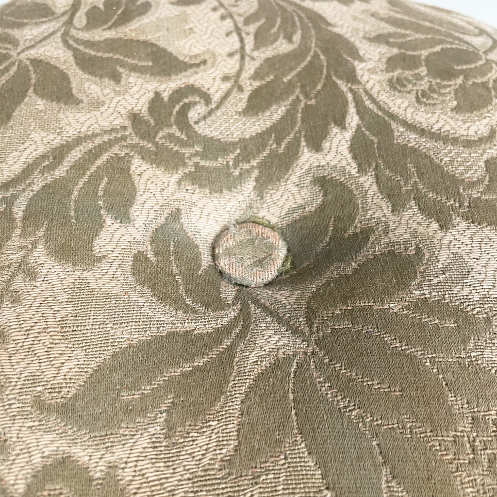 Poggiapiedi o pouf in tessuto, 1900 ca.