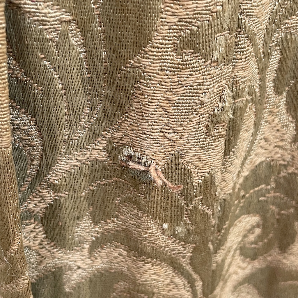 Poggiapiedi o pouf in tessuto, 1900 ca.