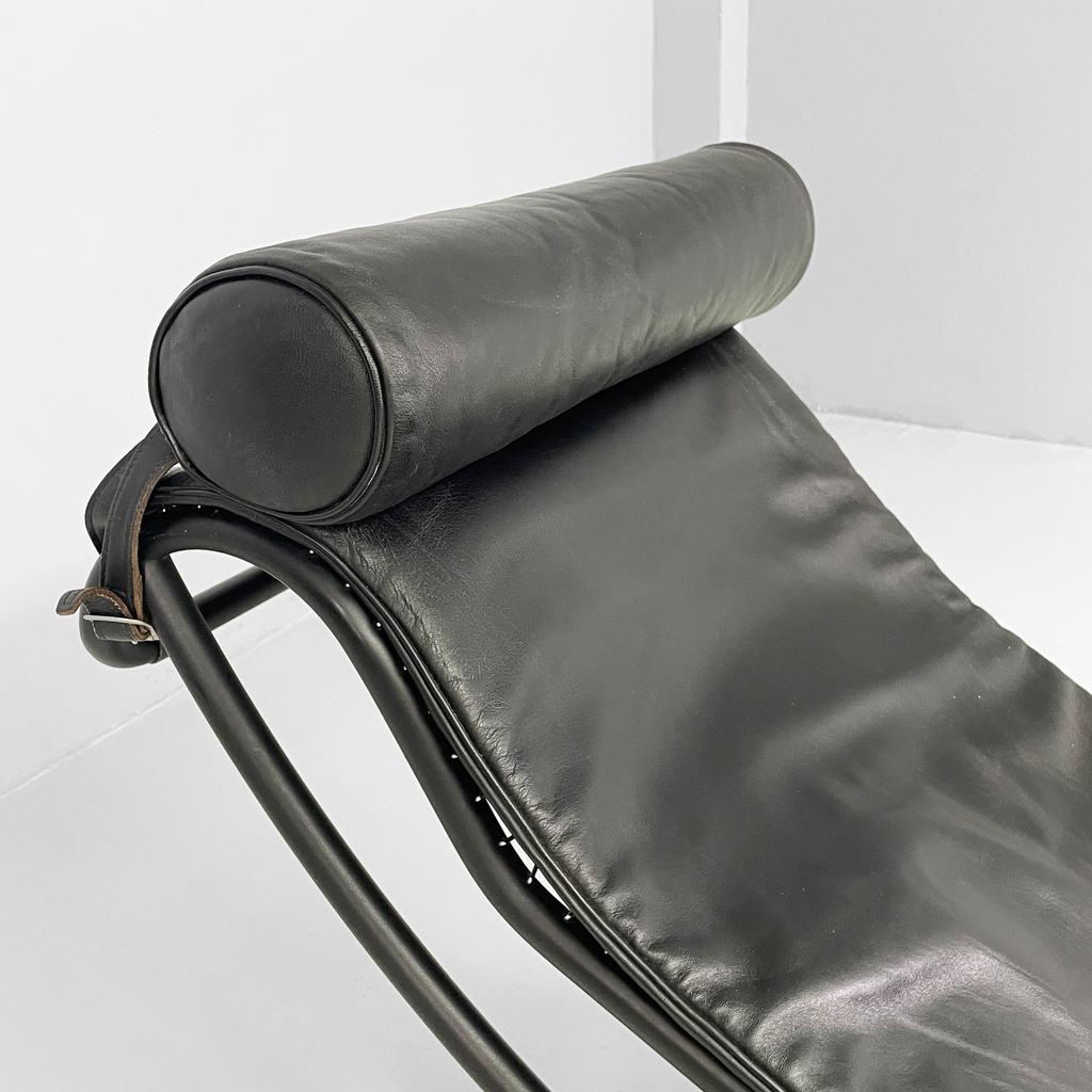Chaise longue LC4 di Le Corbusier, Pierre Jeanneret e Charlotte Perriand per Cassina, 1980 ca.