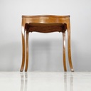 Scrivania in legno di noce, 1700 ca.