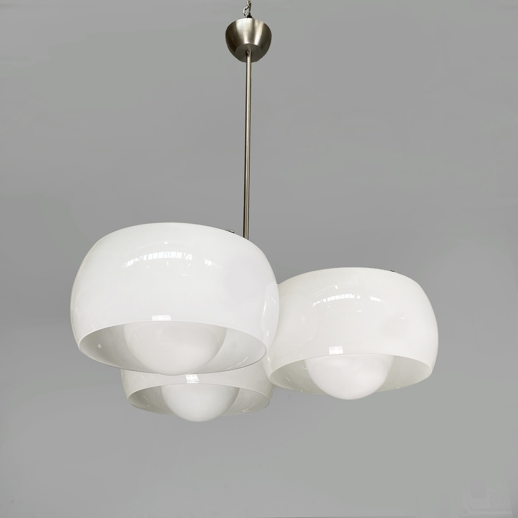 Lampadario Triclinio di Vico Magistretti per Artemide, 1970 ca.