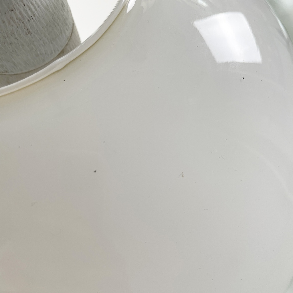 Lampadario tondo in vetro bianco, 1950 ca.