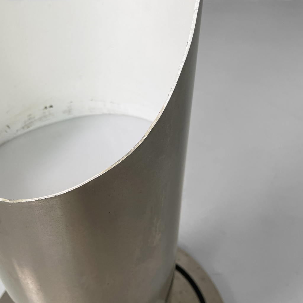 14 lampada terra.jpg