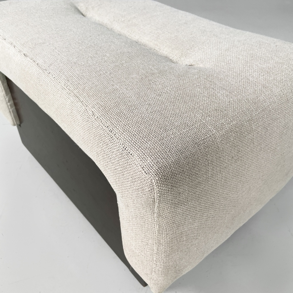 Pouf in legno e tessuto beige, 1970 ca.