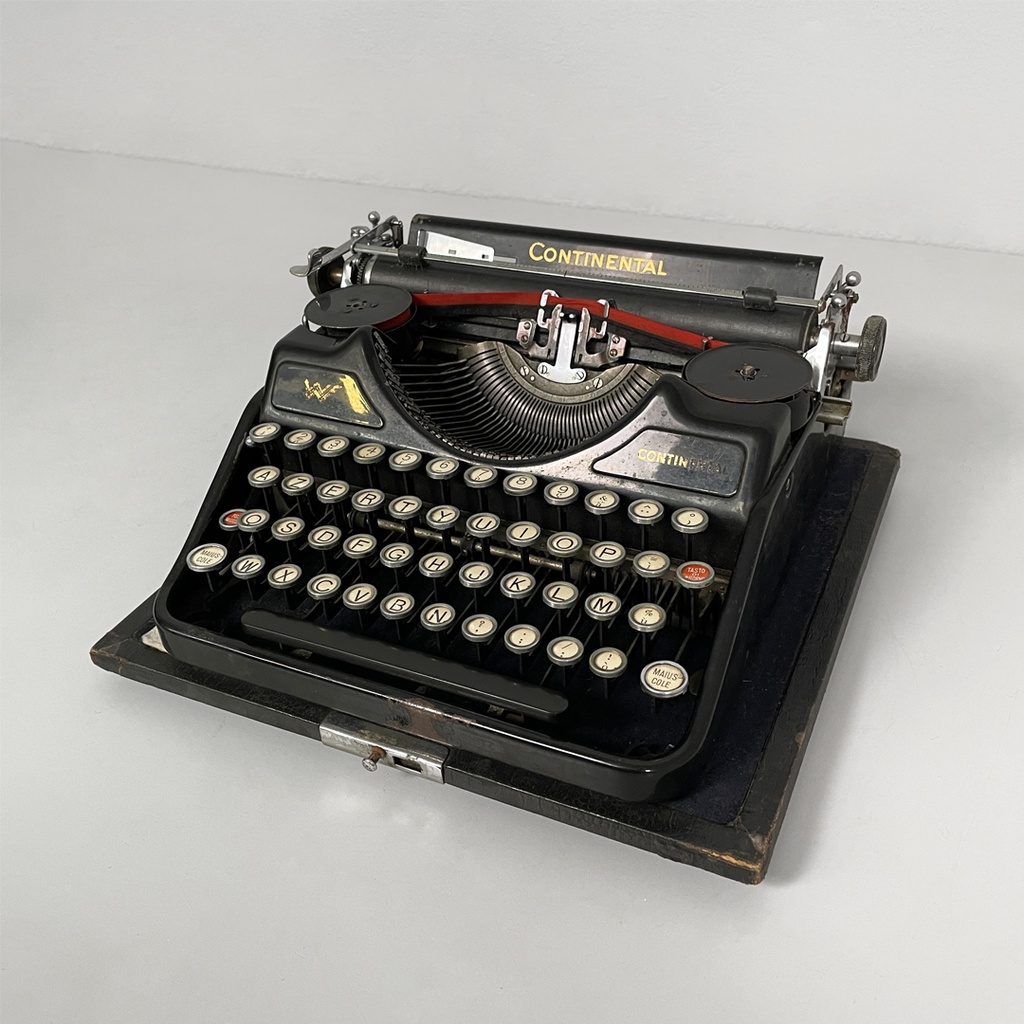 Macchina da scrivere per Continental, 1930 ca.