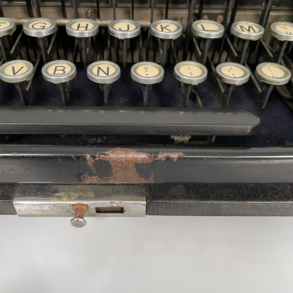 Macchina da scrivere per Continental, 1930 ca.