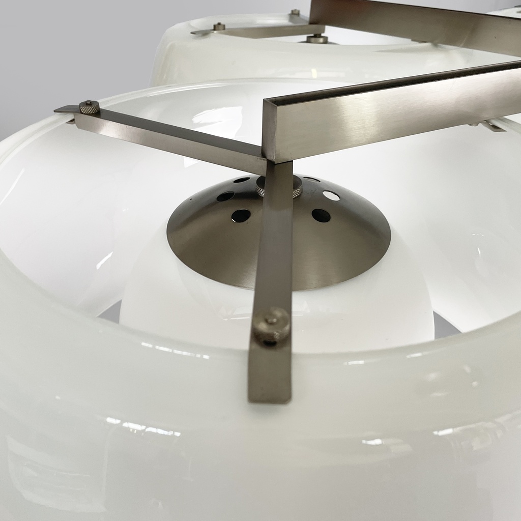 Lampadario Pentaclinio di Vico Magistretti per Artemide, 1970 ca.